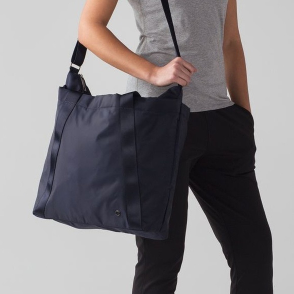 Lululemon Carry The Day Bag